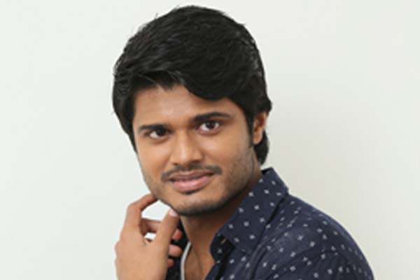 ఇంటర్వ్యూ :  ఆనంద్ దేవ‌ర‌కొండ‌  –  నిజ‌జీవితానికి ద‌గ్గ‌ర‌గా ఉండే ప్రేమ‌క‌థ‌ ఇది !