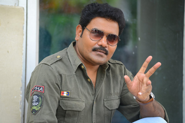 ఇంటర్వ్యూ  :   కె.వి.ఆర్ మ‌హేంద్ర  – ‘శ్యామ్‌ బెనగల్‌’ ప్రశంసలతో  ఇంకా బాగా నమ్మకం వచ్చింది !