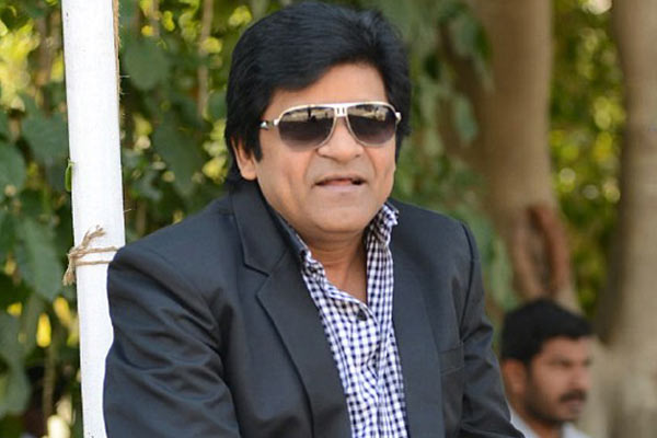 ఈసారి ఆలీకి పవన్ నుండి ఆ గిఫ్ట్ దక్కలేదు.