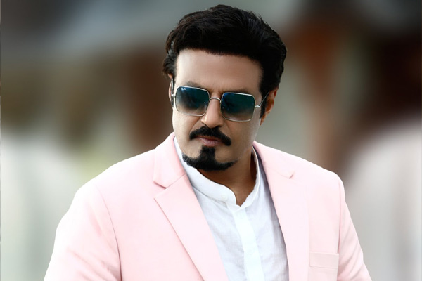 బాలయ్యబాబు కలిసొచ్చిన ఫార్మాట్ ట్రై చేసినట్టున్నాడు