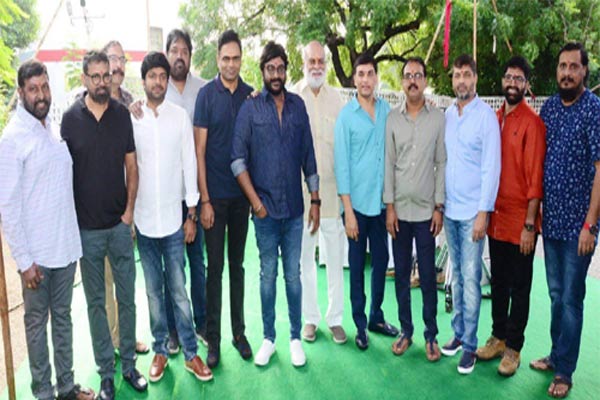 డైరెక్టర్ ని హీరోగా చూడటానికి డైరెక్టర్స్ అందరూ వచ్చారుగా