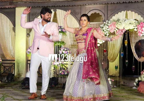 ఆటపాటల నడుమ వేడుకగా నటి అర్చన సంగీత్