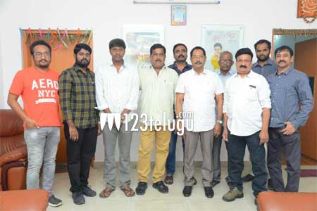 ఫస్ట్ లుక్ తో ‘అనుకున్నది ఒక్కటి అయినది ఒక్కటి’ ! 1 anukunnadi okati