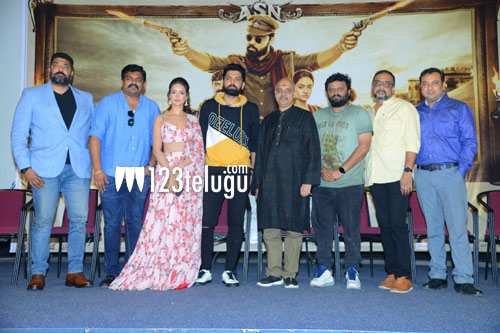 జనవరి 1న ప్యాన్ ఇండియా చిత్రంగా `అతడే శ్రీమన్నారాయణ` ! 1 Athade Srimanarayana