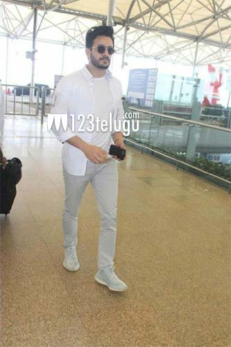 సాంగ్ షూట్ లో 'అఖిల్ 4' ! 1 akhil 1
