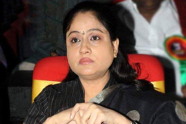 విజయశాంతి తో సినిమా చేసేందుకు సిద్ధంగా వున్నఅగ్ర నిర్మాతలు!