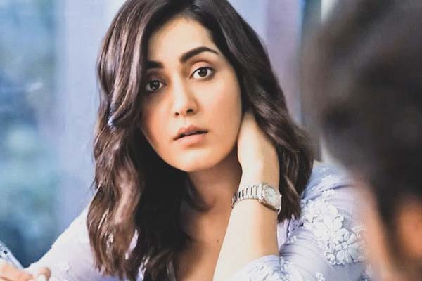 విజయ్ క్రేజ్ ఆమెని టెంప్ట్ అయ్యేలా చేసిందా…?