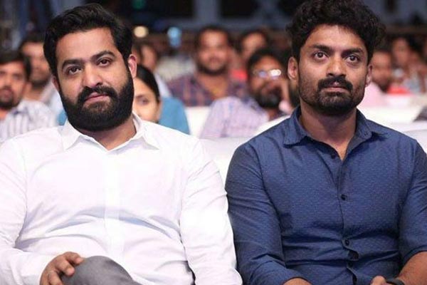 ఎన్టీఆర్ ని కళ్యాణ్ రామ్ కన్విన్స్ చేయగలడా?