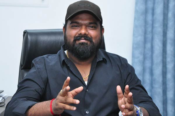 ఎక్స్ క్లూజివ్ ఇంటర్వ్యూ: వెంకీ కుడుముల- ఆ సినిమా తరువాత పూరికి ఫ్యాన్ అయిపోయాను..!