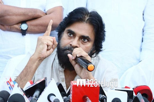 పవన్ మళ్ళీ అలా మారిపోయాడు