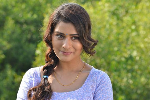 బోల్డ్ హీరోయిన్ కాప్ గా ఇరగదీయనుందట..!
