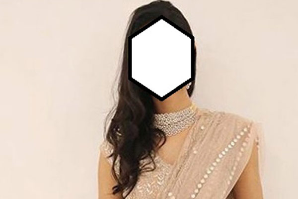 ఈ సెలబ్రిటీ లేడీ ఎవరు?