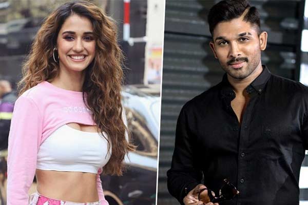 బన్నీ కోసం పూరి హీరోయిన్..?