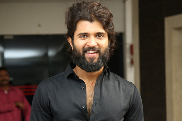 నాని డైరెక్టర్ తో దేవరకొండ మూవీ కన్ఫర్మ్ చేసినట్టేనా?