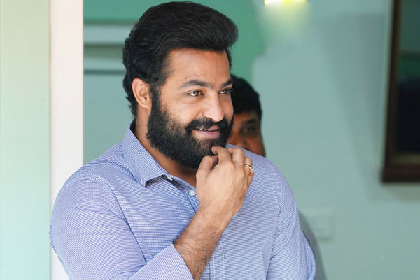 ఎన్టీఆర్ ఫస్ట్ లుక్…ఇప్పట్లో కష్టమే..?