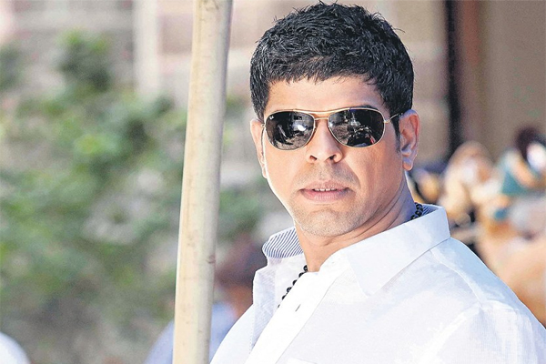 ప్రముఖ నటుడికి  మాతృవియోగం !