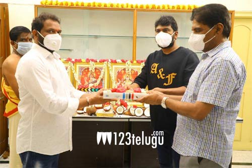 టాలెంటెడ్ డైరెక్టర్ స్క్రిప్ట్ తో   కొత్త చిత్రం !