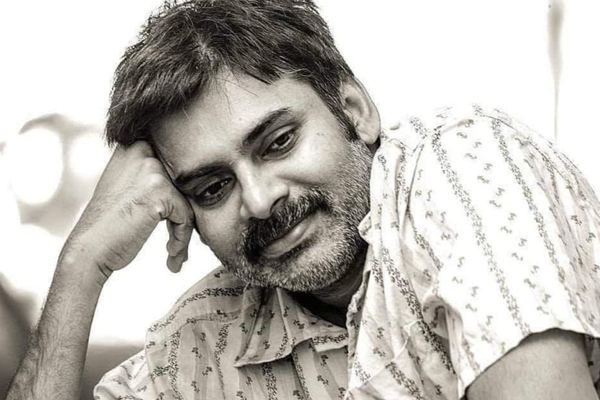 వైరల్ అవుతున్న పవర్ స్టార్ లుక్ అప్పటిదేనా.?