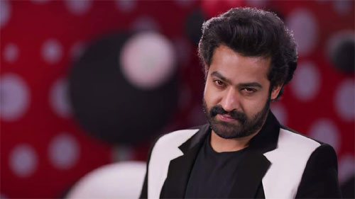 నయా అవతార్ లో ఎన్టీఆర్ స్టన్నింగ్ లుక్.!
