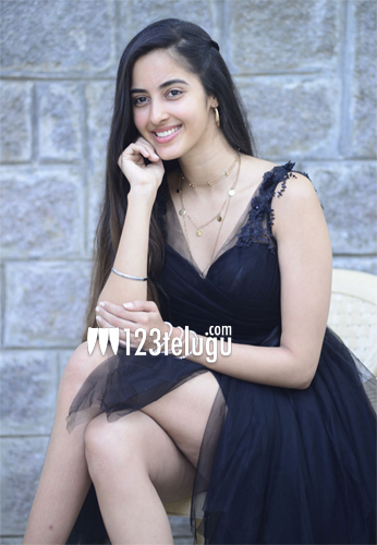 ఇంటర్వ్యూ : సిమ్రాత్ కౌర్ - "డర్టీ హరి"తో నా లైఫ్ లోకి ఎం ఎస్ రాజు గారు ఒక దేవదూతలా వచ్చారు 1 Simrat Kaur 1