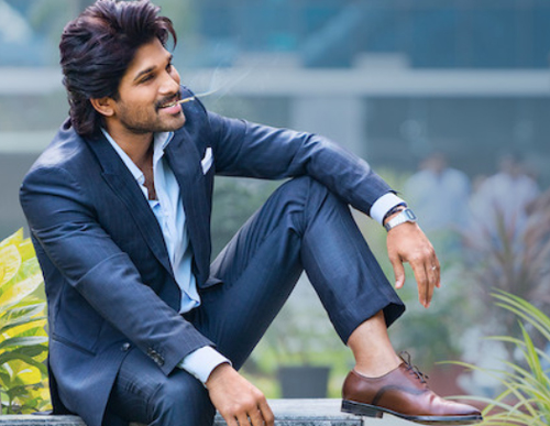 సంవత్సరం కావస్తున్నా బన్నీ సినిమా రికార్డులే రికార్డులు.! 1 aa 2