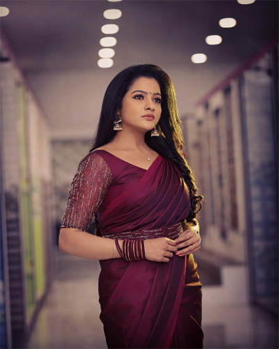 ప్రముఖ తమిళ్ స్మాల్ స్క్రీన్ నటి ఆత్మహత్య..చివరి పోస్ట్ తో ఎమోషనల్! 1 actress chitra