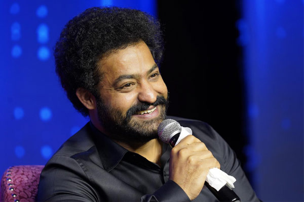 ఎన్టీఆర్ సినిమా నుండి  క్రేజీ ఎనౌన్స్ మెంట్ ?