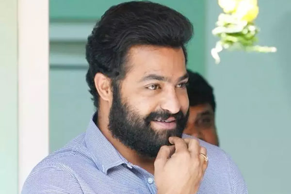 ‘ఎన్టీఆర్ – త్రివిక్రమ్’ సినిమా పై రేపు క్లారిటీ  !