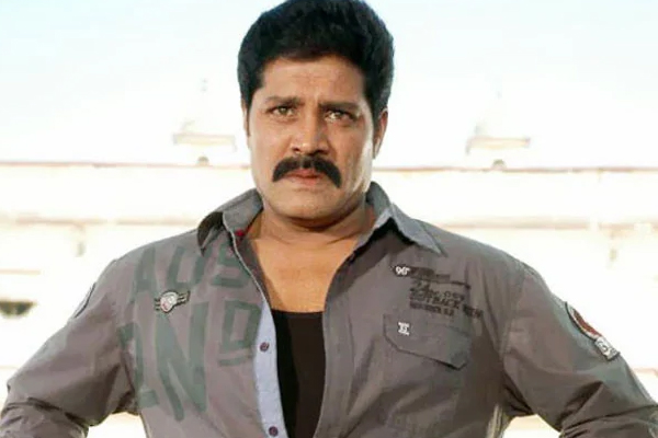 శ్రీహరి గొప్పతనం చెప్పిన స్టార్ కమెడియన్ !