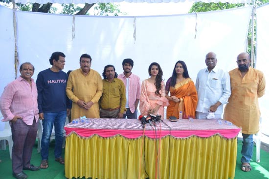 హైదరాబాద్ లో "అల్లుడు బంగారం" షూటింగ్ ప్రారంభం! 1 Alludu bangaram