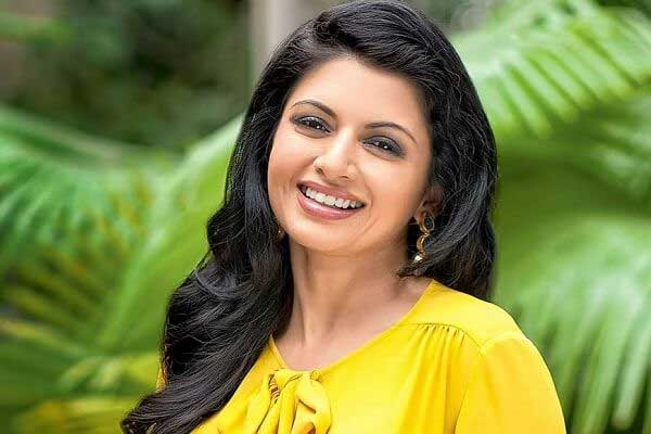 ప్రభాస్ కి స్పెషల్ థాంక్స్ చెప్తున్న “రాధే శ్యామ్” నటి.!