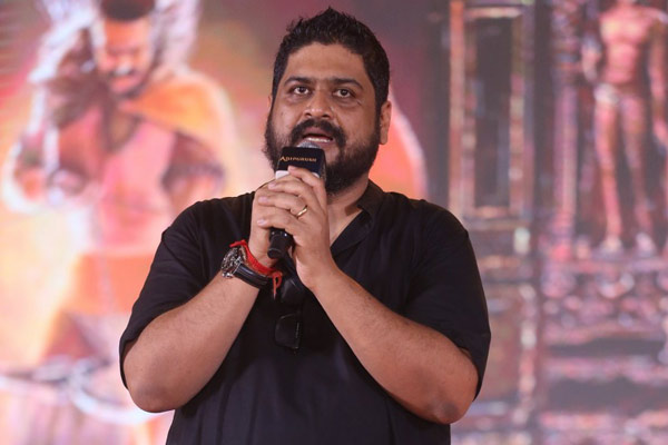 ఓం రౌత్ ని ఇంకా వదలని 