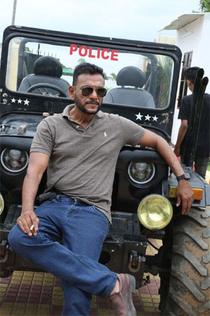 "మిస్టరీ" లో పవర్ ఫుల్ కాప్ గా రవి రెడ్డి 1 Ravi Reddy