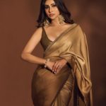 Mouni Roy (1)