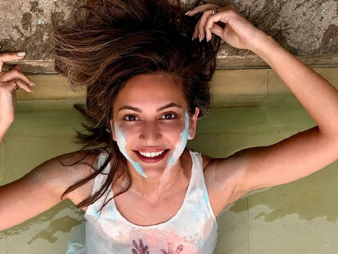 ఫోటోలు : కృతి ఖర్బంద