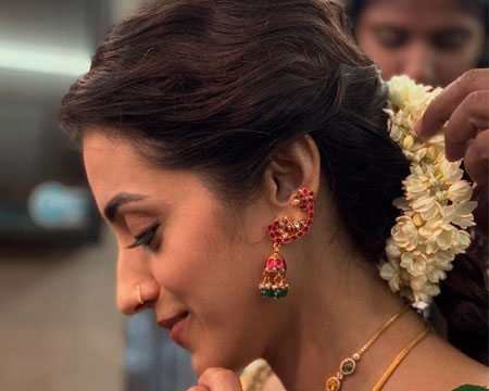 సీనియర్ హీరోయిన్ పెళ్లి పై  కొత్త గాసిప్  !