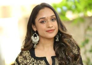 ఇంటర్వ్యూ : హీరోయిన్ ఆరతి గుప్తా – ‘సోదరా’ మూవీ నా రియల్‌లైఫ్‌కు దగ్గరగా ఉంది!