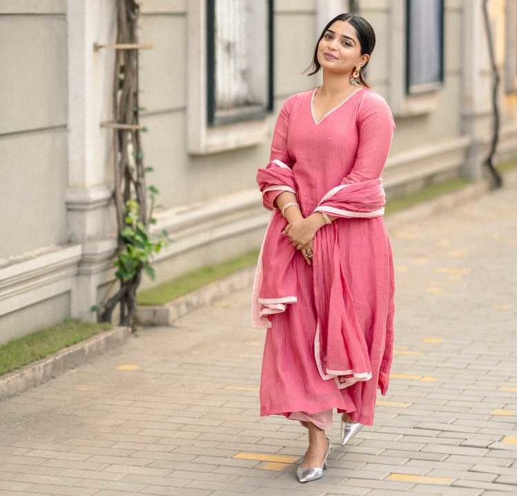 కొత్త ఫోటోలు : గౌరీ జి కిషన్
