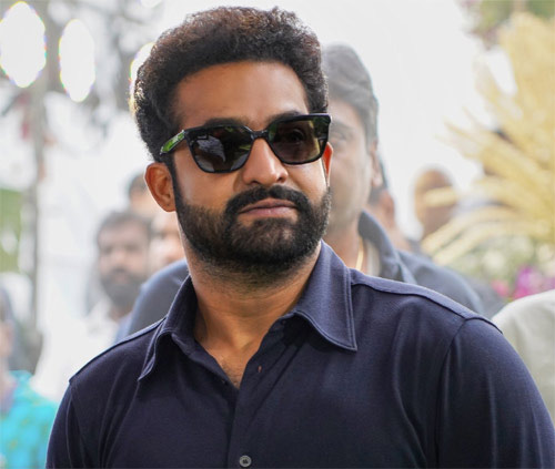 ‘వార్ 2’: భారీ స్పై యూనివర్స్ లో ఎన్టీఆర్ ఎంతవరకు? క్రేజీ డీటెయిల్స్