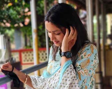 కొత్త ఫోటోలు : శ్రీనిధి శెట్టి