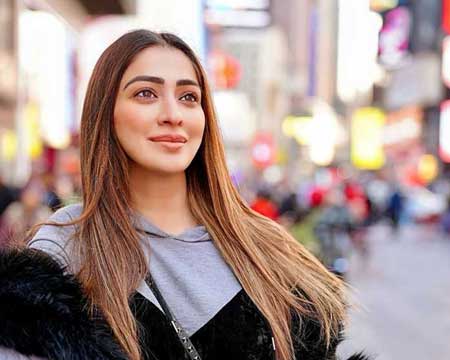 కొత్త ఫోటోలు : రాయ్ లక్ష్మి