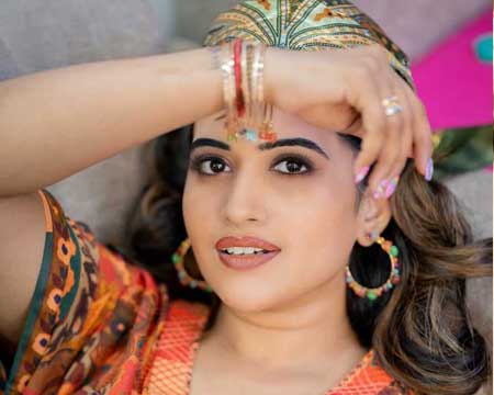 ఫోటోలు : యాంకర్ స్రవంతి చొక్కరపు