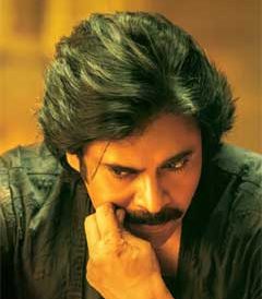 పిక్ టాక్ : రాజ్యాలను గడగడలాడించిన వీరమల్లు పవర్‌ఫుల్ లుక్..!