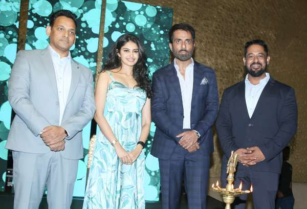 సోనూ సూద్ చేతుల మీదుగా ‘ఆల్ఫాలీట్’ బ్రాండ్ ప్రారంభోత్సవం