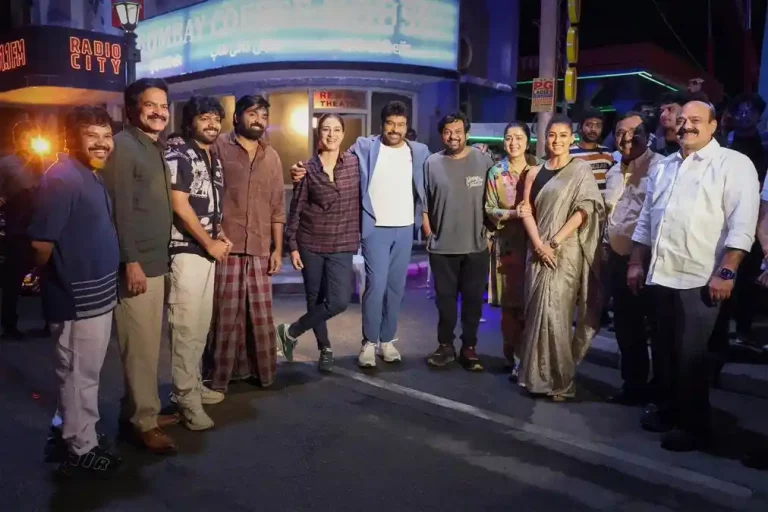 క్రేజీ క్లిక్: ‘మన శంకర వరప్రసాద్ గారి’తో పూరీ సేతుపతి..!