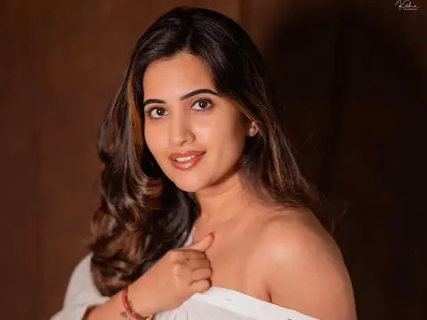ఫోటోలు : యాంకర్ స్రవంతి చొక్కరపు