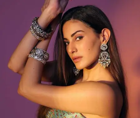 Amyra Dastur