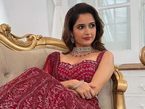 ఫోటోలు : ఆషికా రంగనాథ్