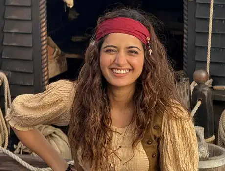 కొత్త ఫోటోలు : ఆషికా రంగనాథ్