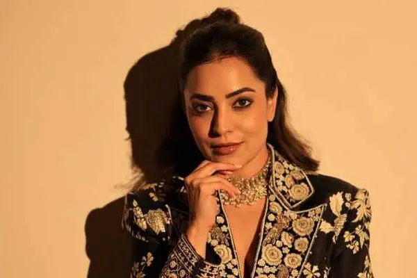 ఫోటోలు : అమేజింగ్ నిషా అగర్వాల్